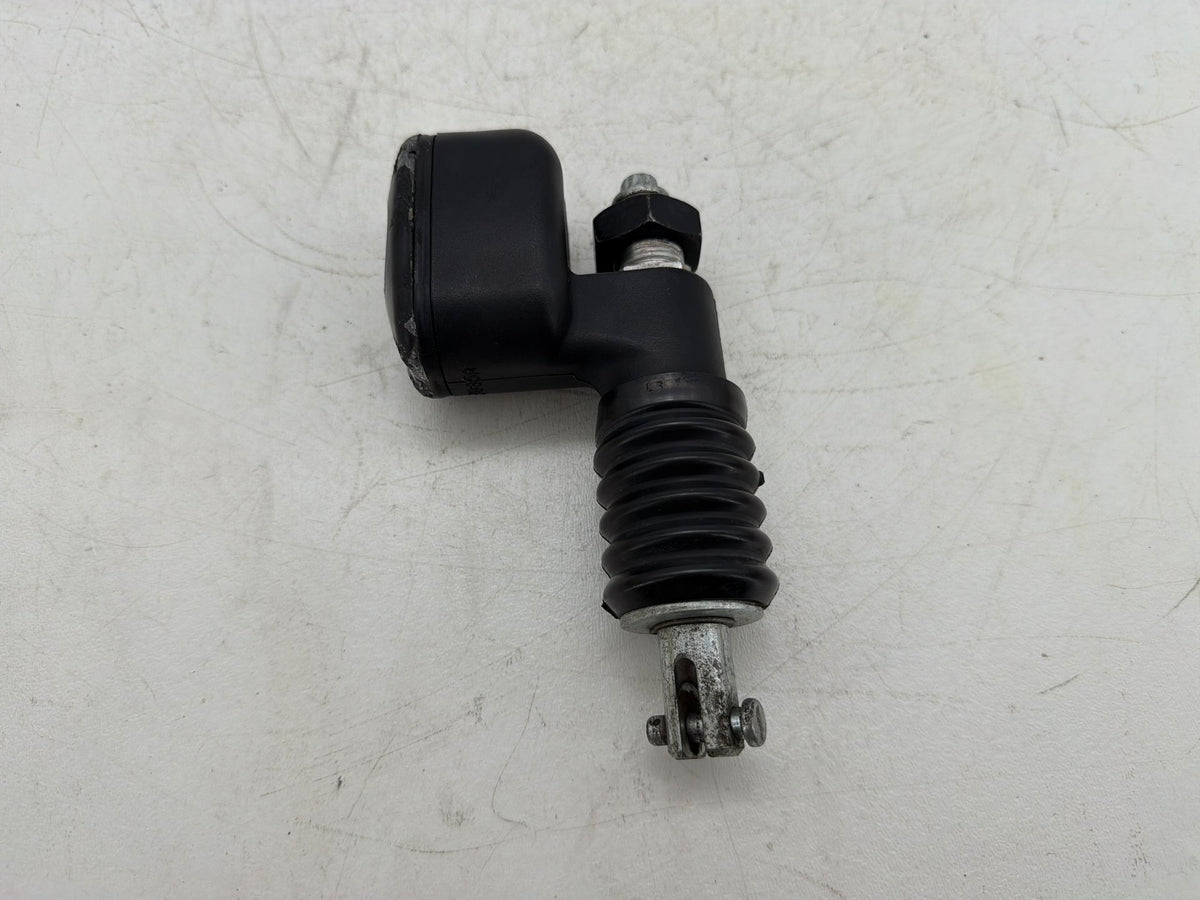 2006 Harley Softail Deuce FXSTDI OEM Rear Brake Master Cylinder Reservoir