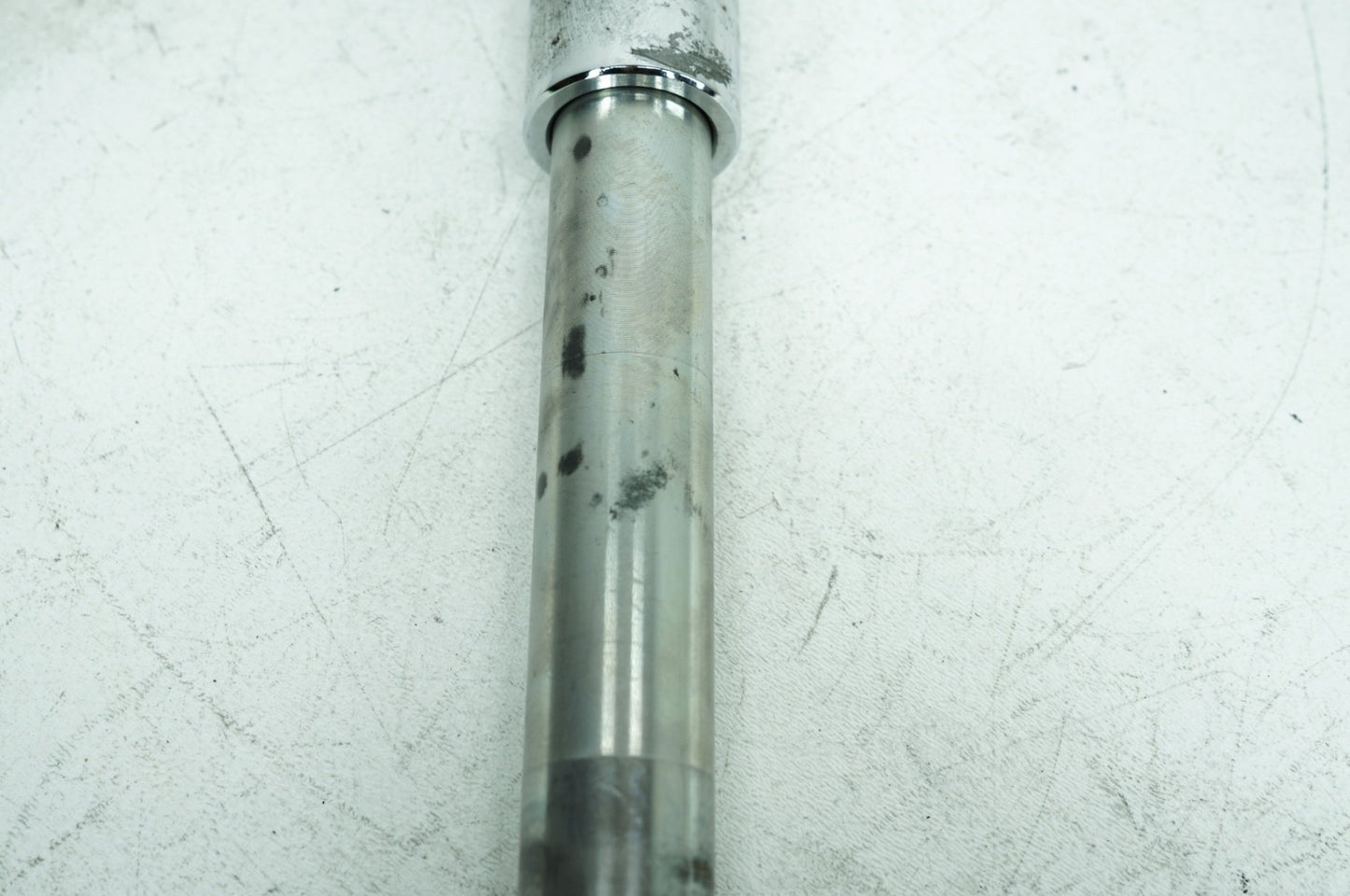 1999 - 2006 Harley-Davidson Touring Road King Classic Front Wheel Axle Bolt Shaft 43364-00