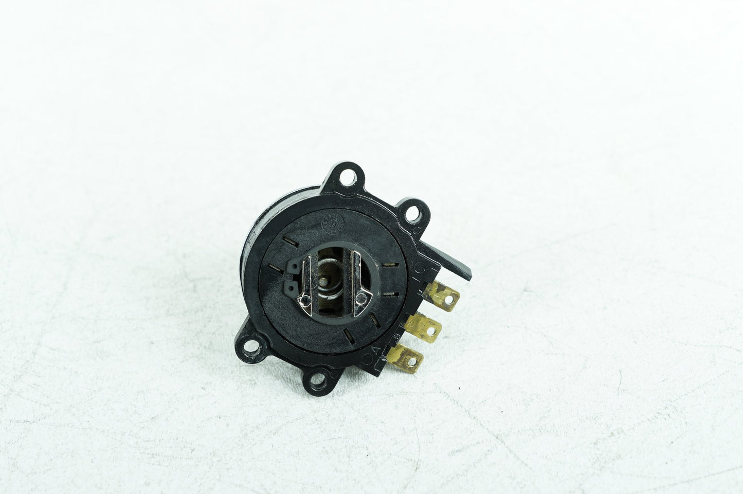 1999 - 2006 Harley-Davidson Softail Fat Boy Ignition Switch Cylinder Barrel Lockset NOKey  	71450-04