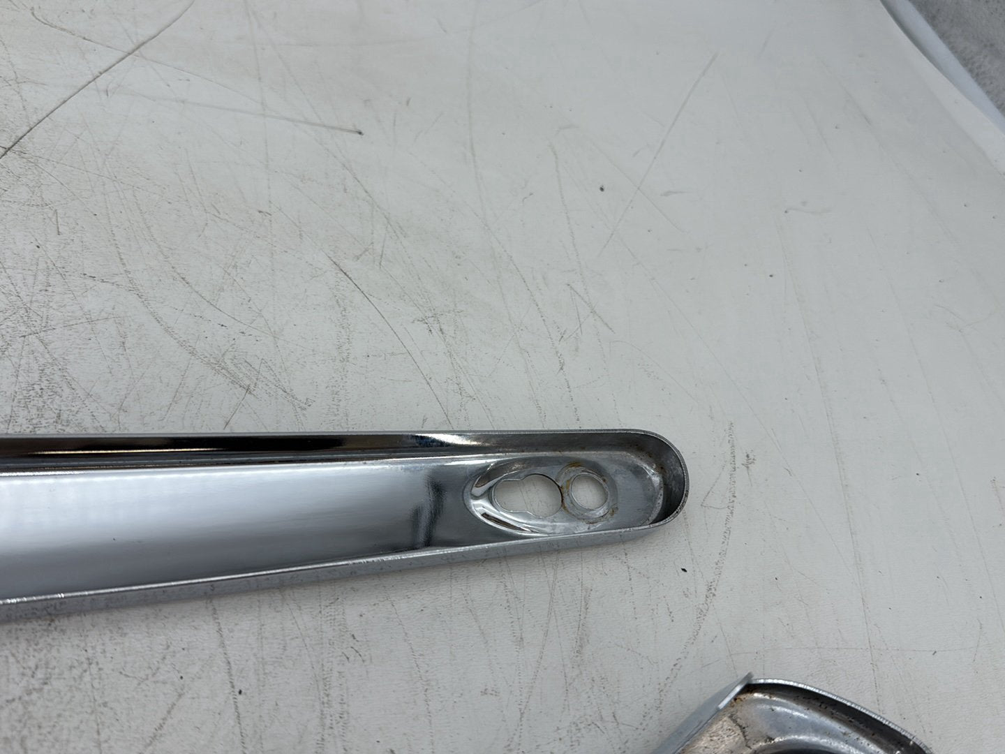 2008 Harley Dyna FXDL Low Rider Anniversary OEM Rear Left Right Fender Struts Bracket