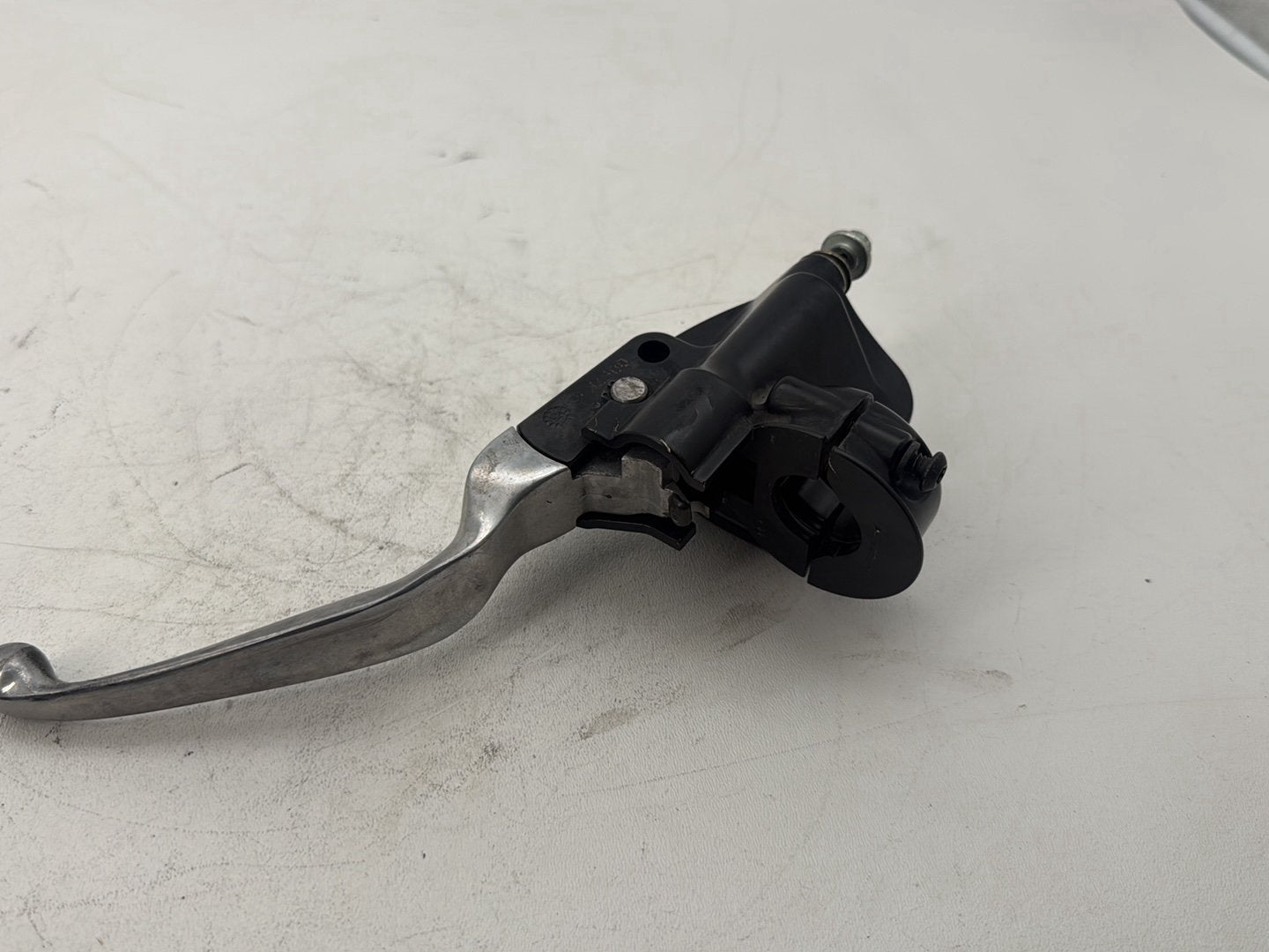 2007 Harley Touring FLHTP Electra Glide Police OEM Front Right Brake Lever Master Cylinder