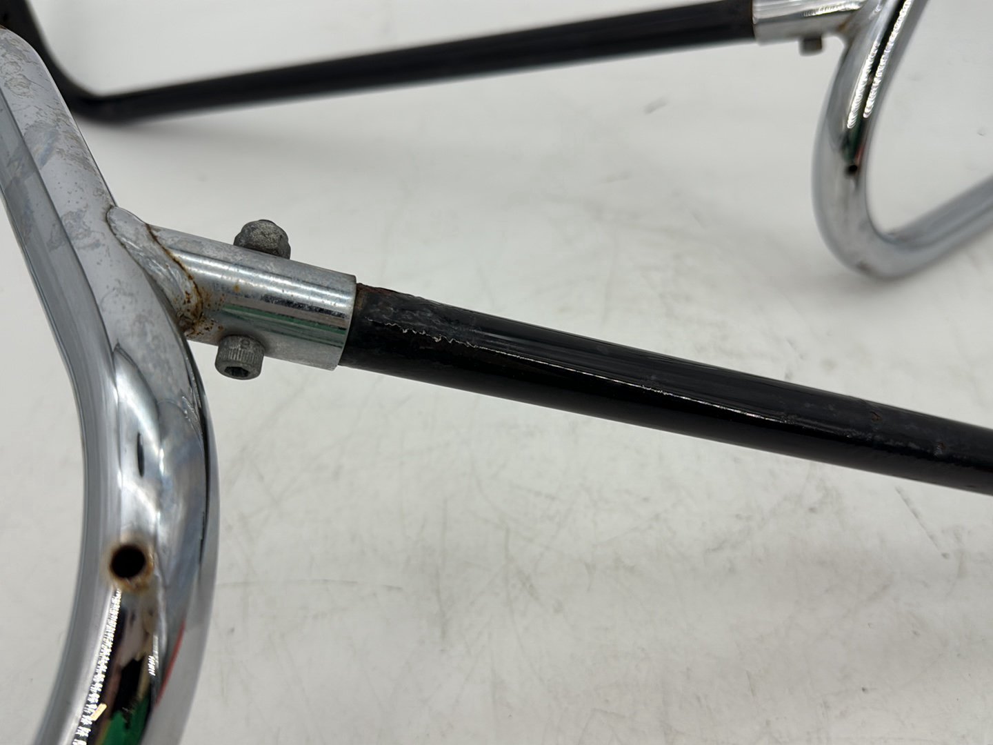 2008 Harley Touring FLHTCU Electra Glide Ultra OEM Rear Left Right Saddlebag Guard Rails Bar