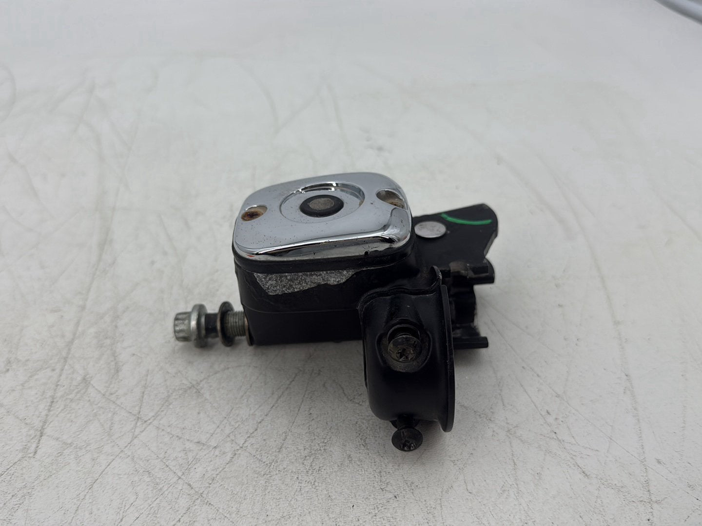 2006 Harley Softail FLSTCI Heritage Classic OEM Front Right Hand Brake Lever Master Cylinder Reservoir
