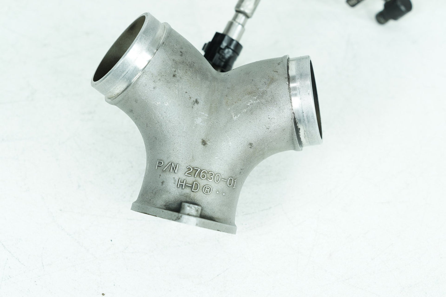 1999 - 2006 Harley-Davidson Touring Road King  Intake Manifold Thermostat Housing 27630-01