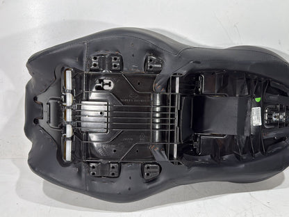 2010 Harley Street Glide Touring FLHX OEM Passenger Rider Driver Seat Saddle