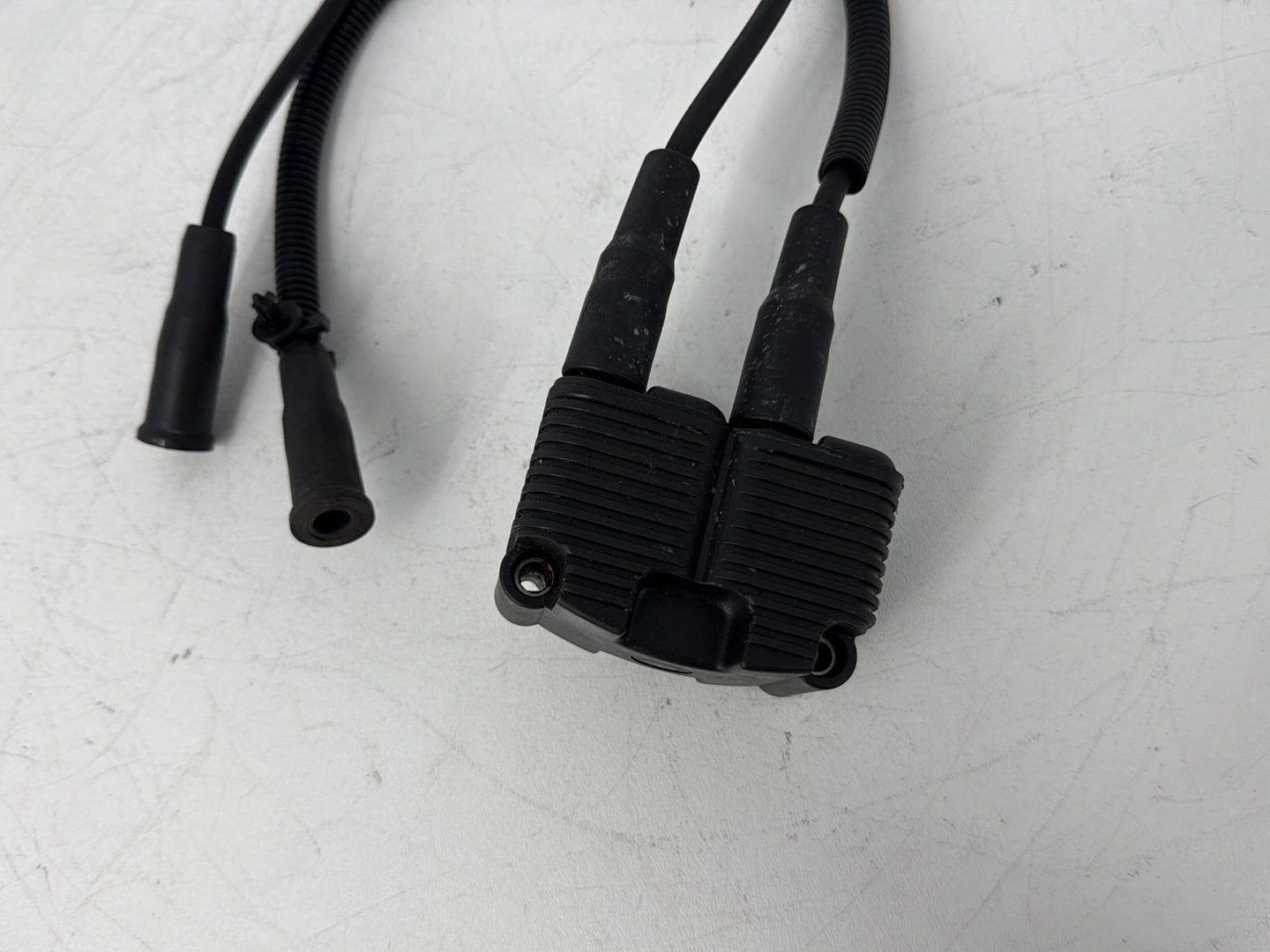 2005 Harley Sportster XL883C 883 Custom OEM Ignition Coil Spark Plugs Cable
