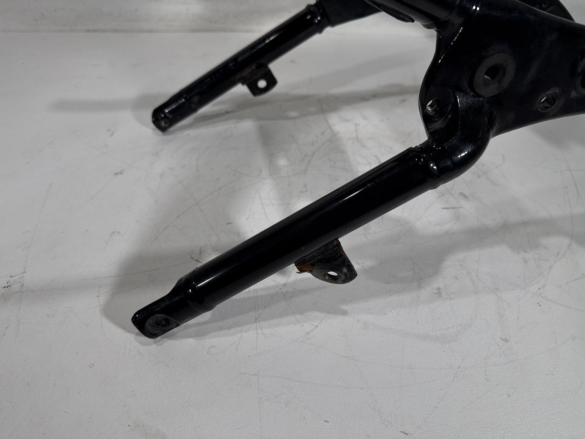 2011 Harley Road King Touring FLHR OEM Rear Back Sub Frame Rail Bar 48079-09BHP