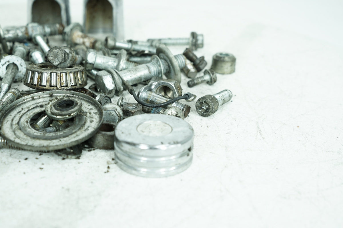 2005 Harley-Davidson Dyna FXDL - Hardware Bolts Nuts & Brackets