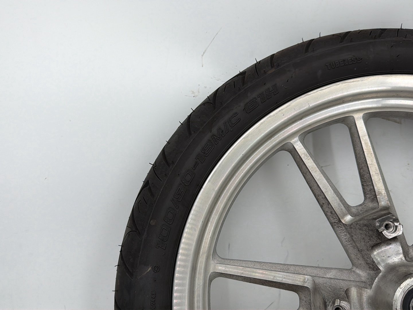 2008 Harley Dyna Super Glide FXD OEM Front Wheel Rim Tire 100/90-19 19"