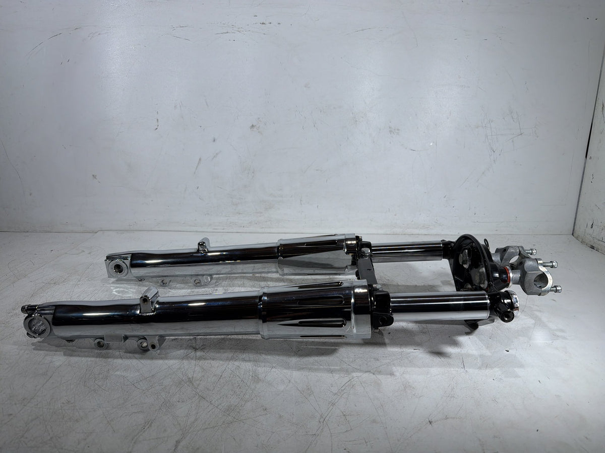 10 Harley Street Glide Touring OEM Front Triple Tree Set LH RH Fork Legs Sliders