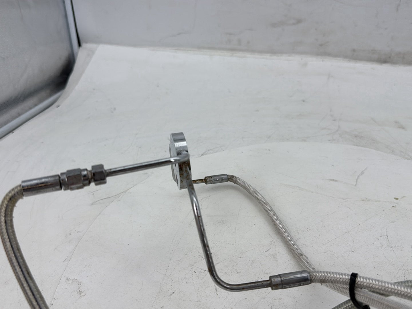 2005 Harley Road Glide Touring FLTRI OEM Front Brake Hose Line Pipe