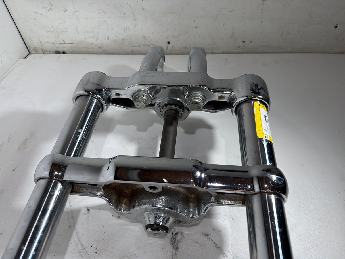 2006 Harley Softail Deuce FXSTDI Front Triple Tree Set & LH RH Fork Legs Sliders