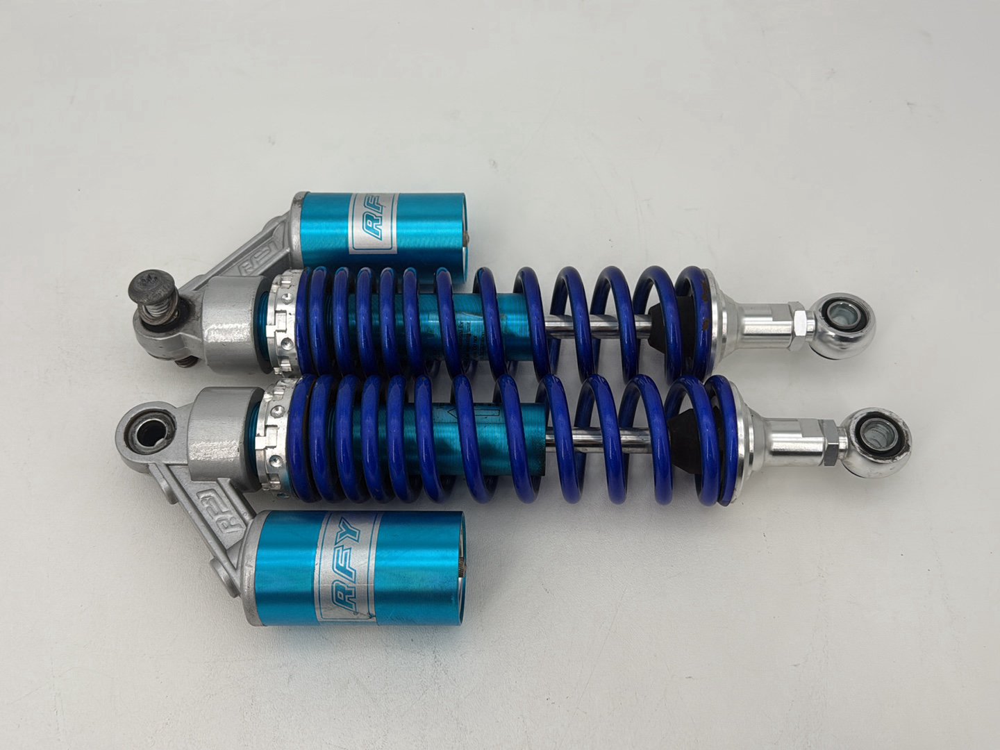 2004 - 2022 Harley-Davidson Sportster 1200 Nightster Rear Left Right Shock Absorbers DELTA/ALPHA
