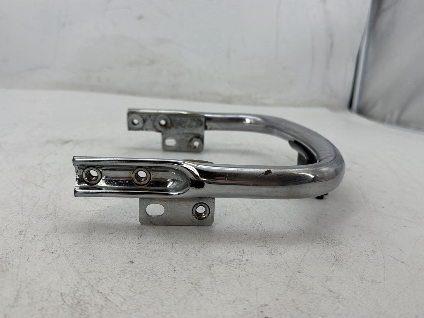 2007 Harley Street Glide Touring FLHX OEM Rear License Plate Support Bar Holder