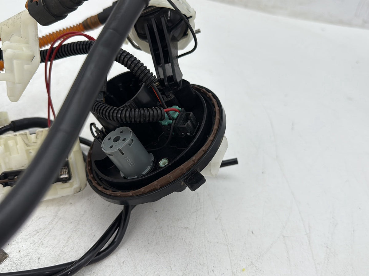 2018 Harley Electra Glide Touring Ultra Fuel Pump Gas Gasoline Petrol Sending