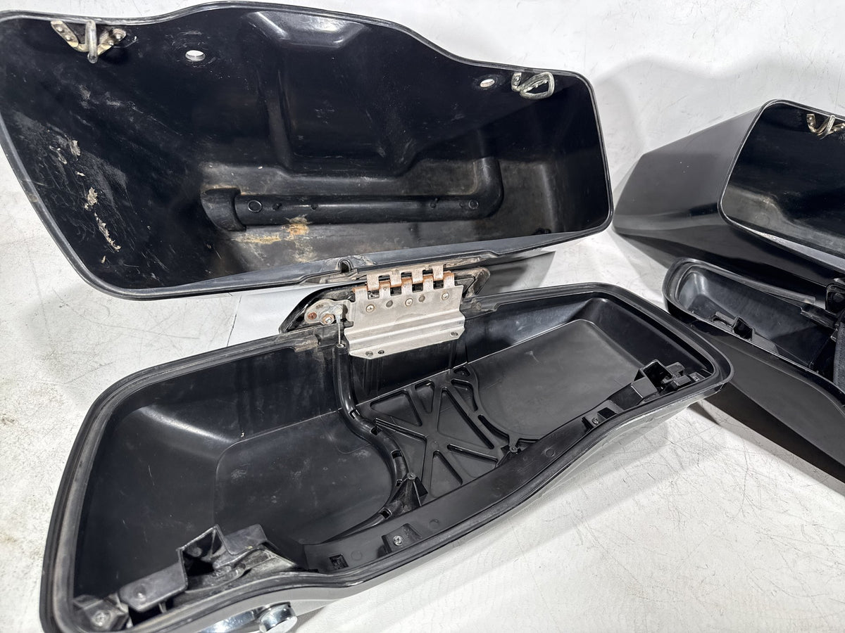 11 Harley Street Glide Touring FLHX-103 OEM Left Right Saddlebags Luggage NOKey