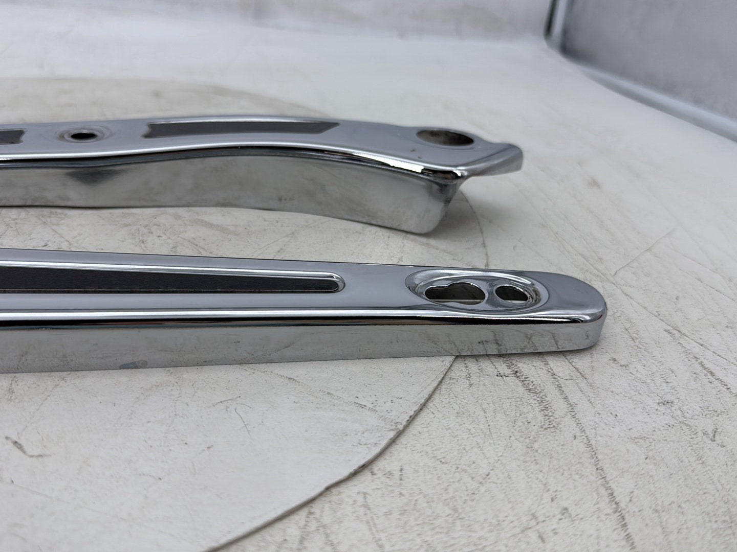 2015 Harley Dyna Low Rider FXDL OEM Rear Left Right Fender Struts Bracket