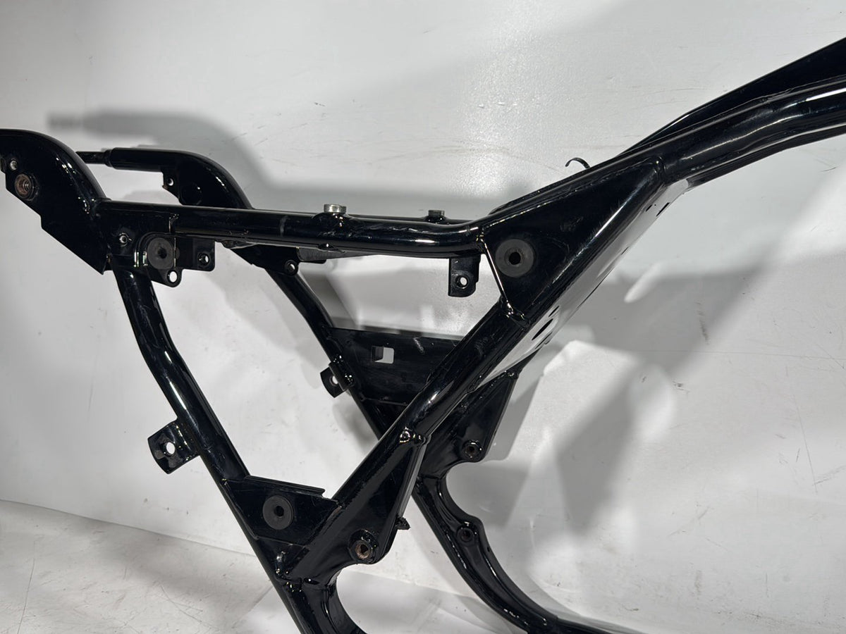 2005 Harley Electra Glide Touring Ultra FLHTCUI OEM Body Main Frame Chassis SLVG