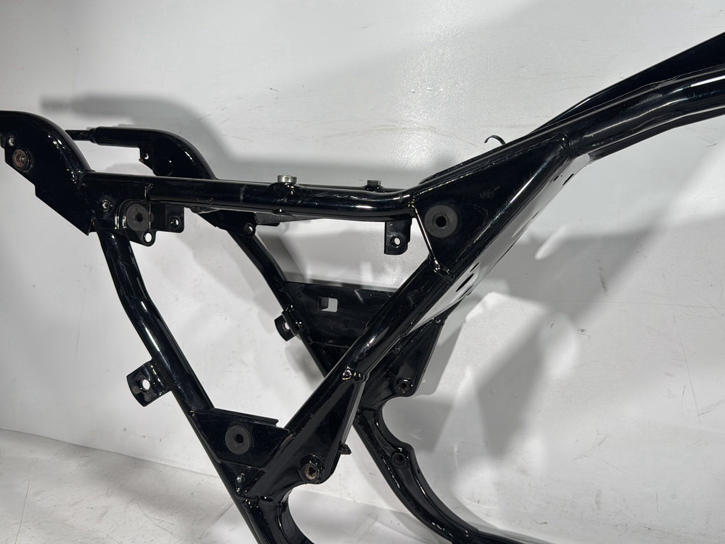 2005 Harley Electra Glide Touring Ultra FLHTCUI OEM Body Main Frame Chassis SLVG