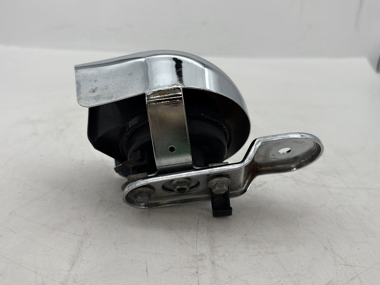 2008 Harley Touring FLHTCU Electra Glide Ultra OEM Horn Signal Klaxon Chrome Cover