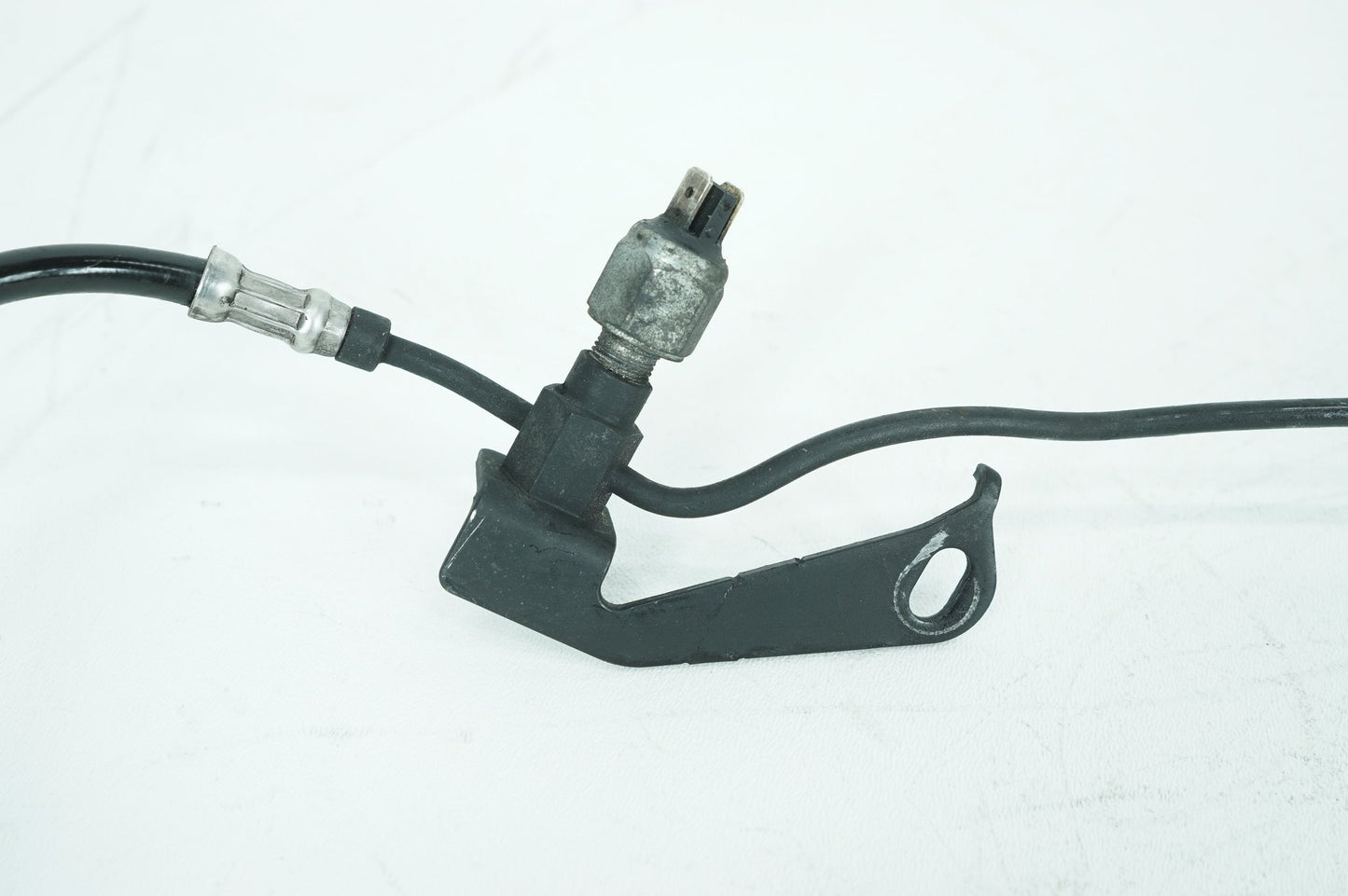 1999 - 2006 Harley-Davidson Dyna Street Bob Rear Brake Hose Line Pipe 40956-00A