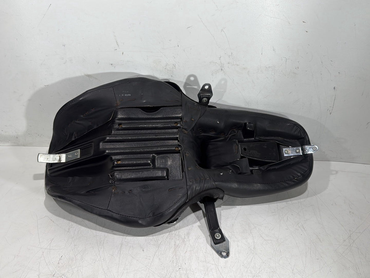 2003 Harley Road King Touring Classic OEM Passenger Rider Driver Seat Saddle