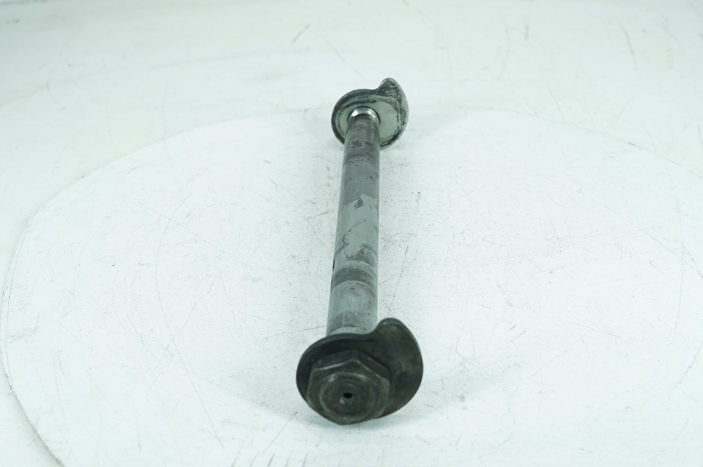 2007 - 2011 Harley-Davidson Touring Electra Screamin Eagle Rear Wheel Axle Bolt Shaft 41056-02
