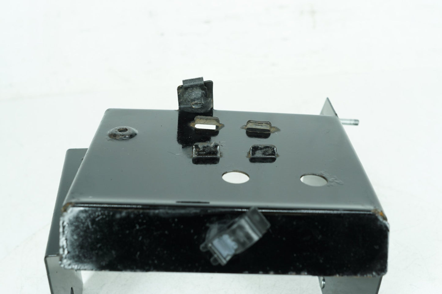 1999 - 2006 Harley-Davidson Touring Street Glide Battery Tray Bracket Holder Carrier  	66281-02A