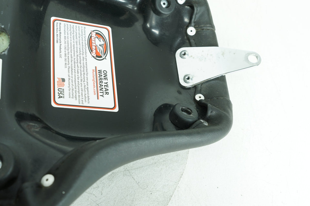 2010 Harley Sportster XL883N Iron 883 OEM Rider Driver Solo Seat Pillion