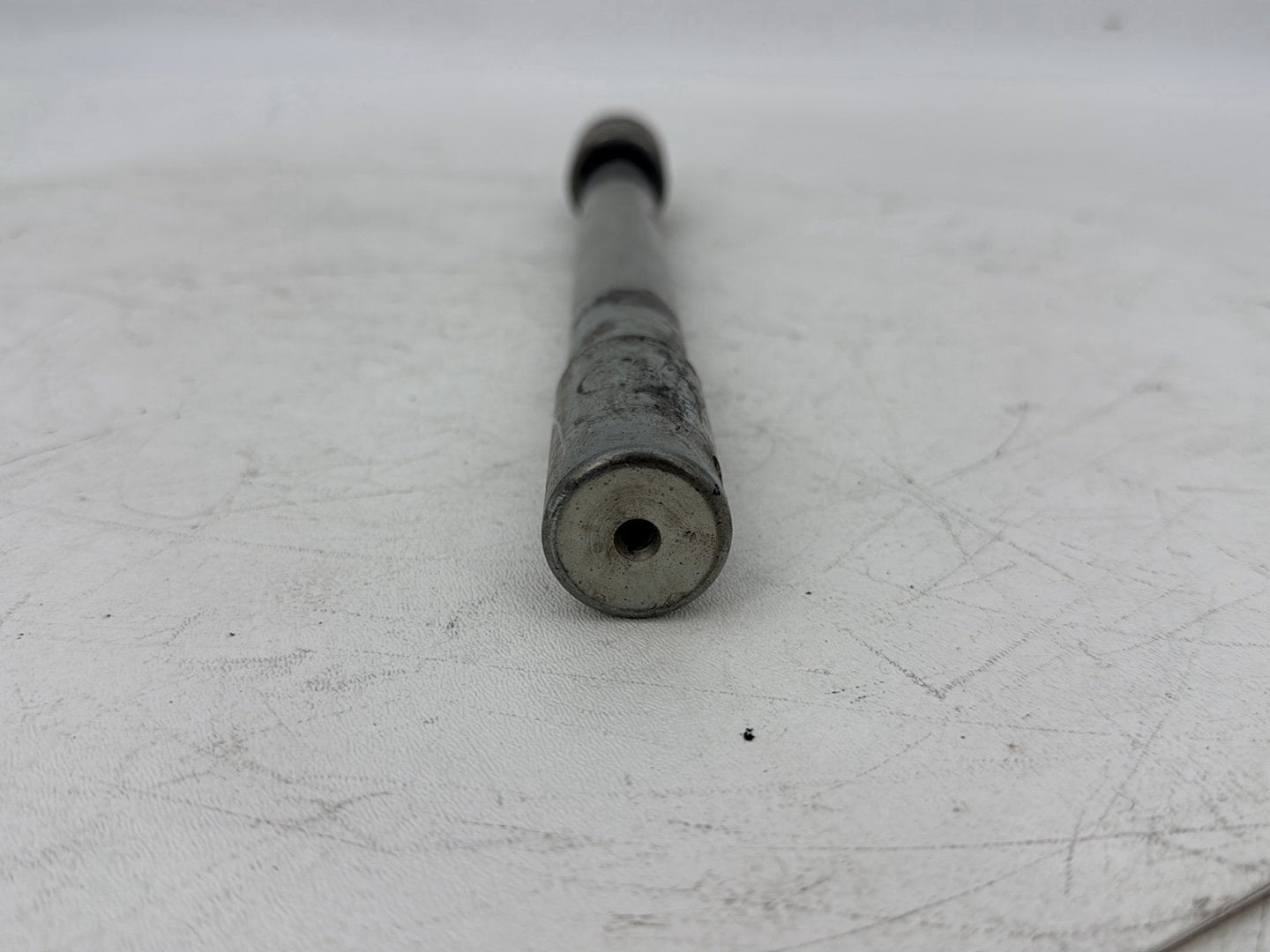 1999 - 2006 Harley-Davidson Touring Electra Glide Ultra Front Wheel Axle Bolt Shaft 43364-00