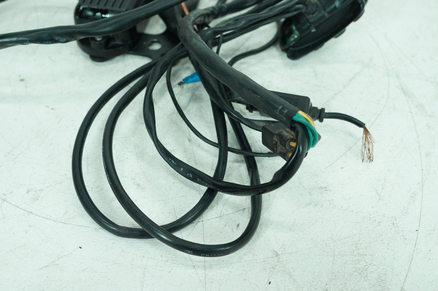 1999 - 2006 Harley-Davidson Touring Road King Police Wire Wiring Harness Plug In Connectors 77207-11A