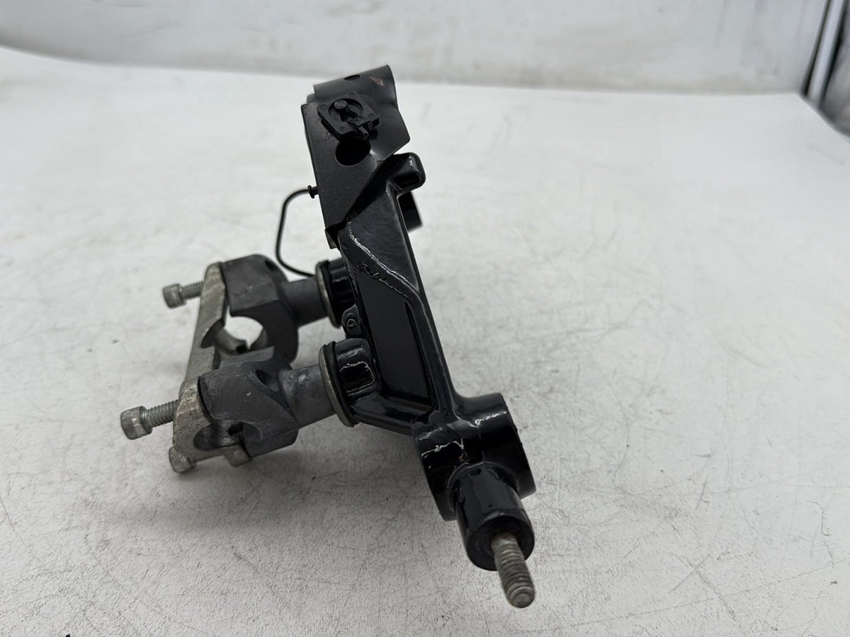 2009 Harley Road King Touring Police OEM Front Fork Upper Triple Tree Clamps