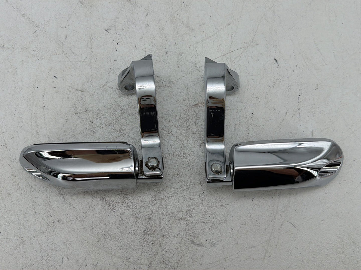2014 Harley Street Glide Touring FLHXS OEM Passenger Left & Right Foot Pegs