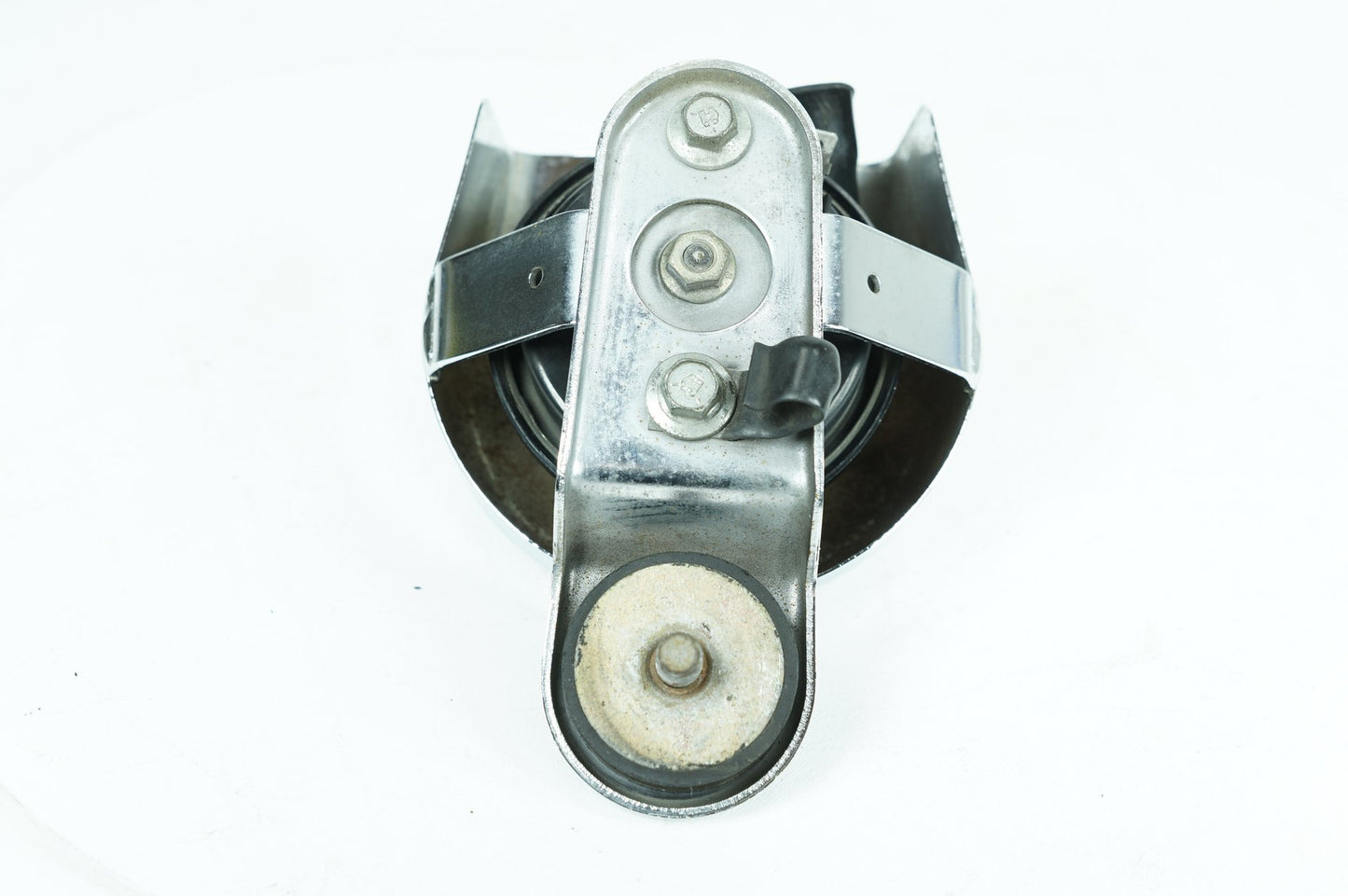 1999 - 2006 Harley-Davidson Softail Fat Boy Horn Signal Klaxon Chrome Cover 69012-93A
