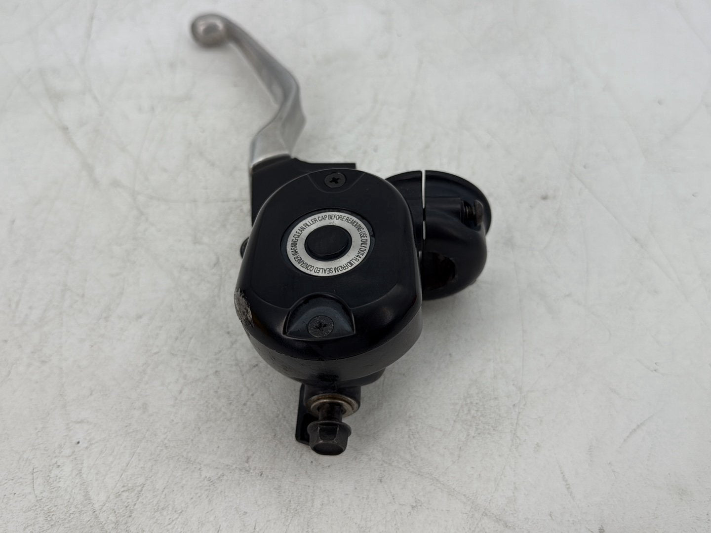 2009 Harley Sportster 883 XL883L Front Right Brake Lever Master Cylinder SCRATCHED