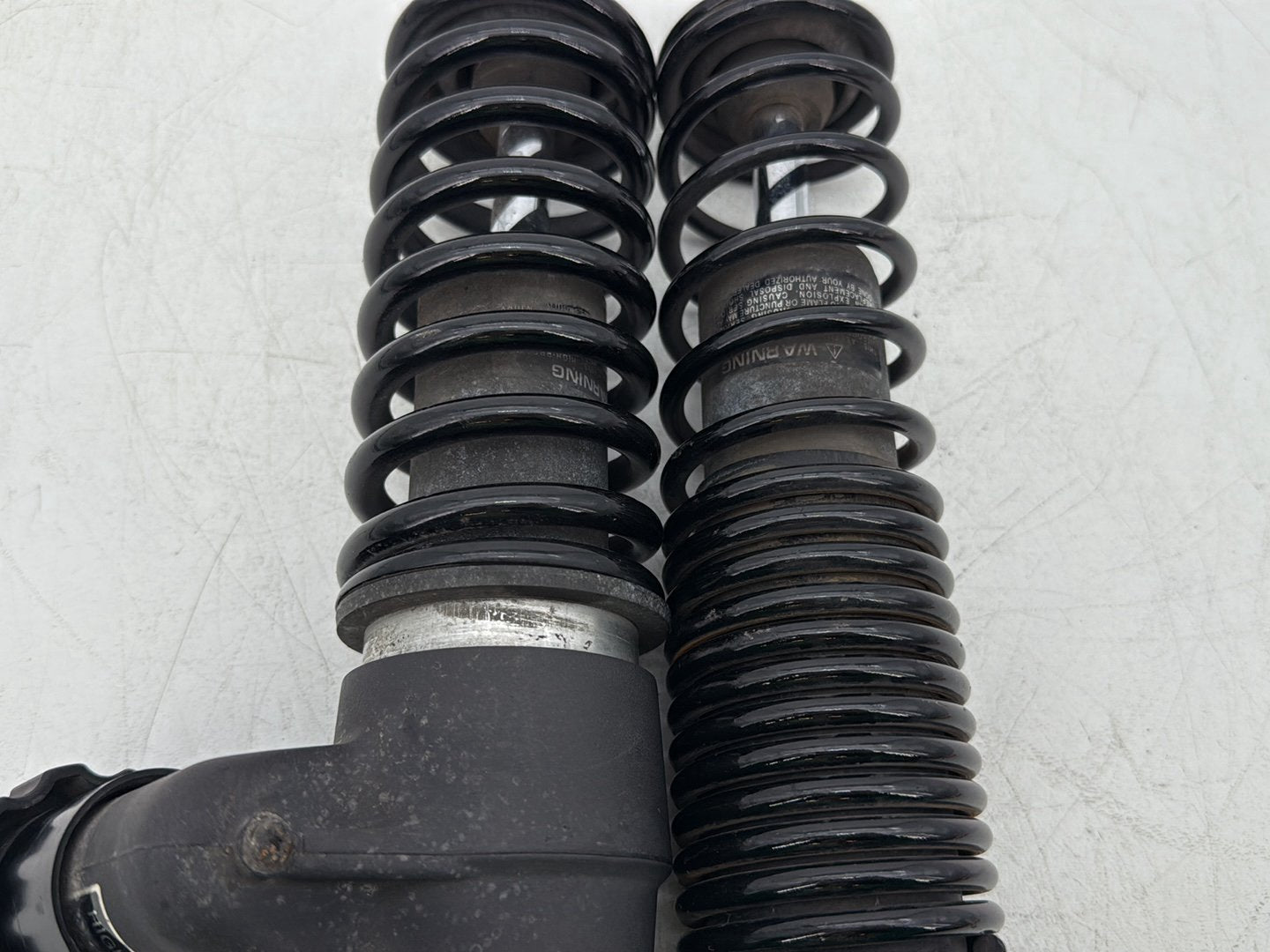 2014 Harley Street Glide Touring FLHXS OEM Rear Left Right Shock Absorbers