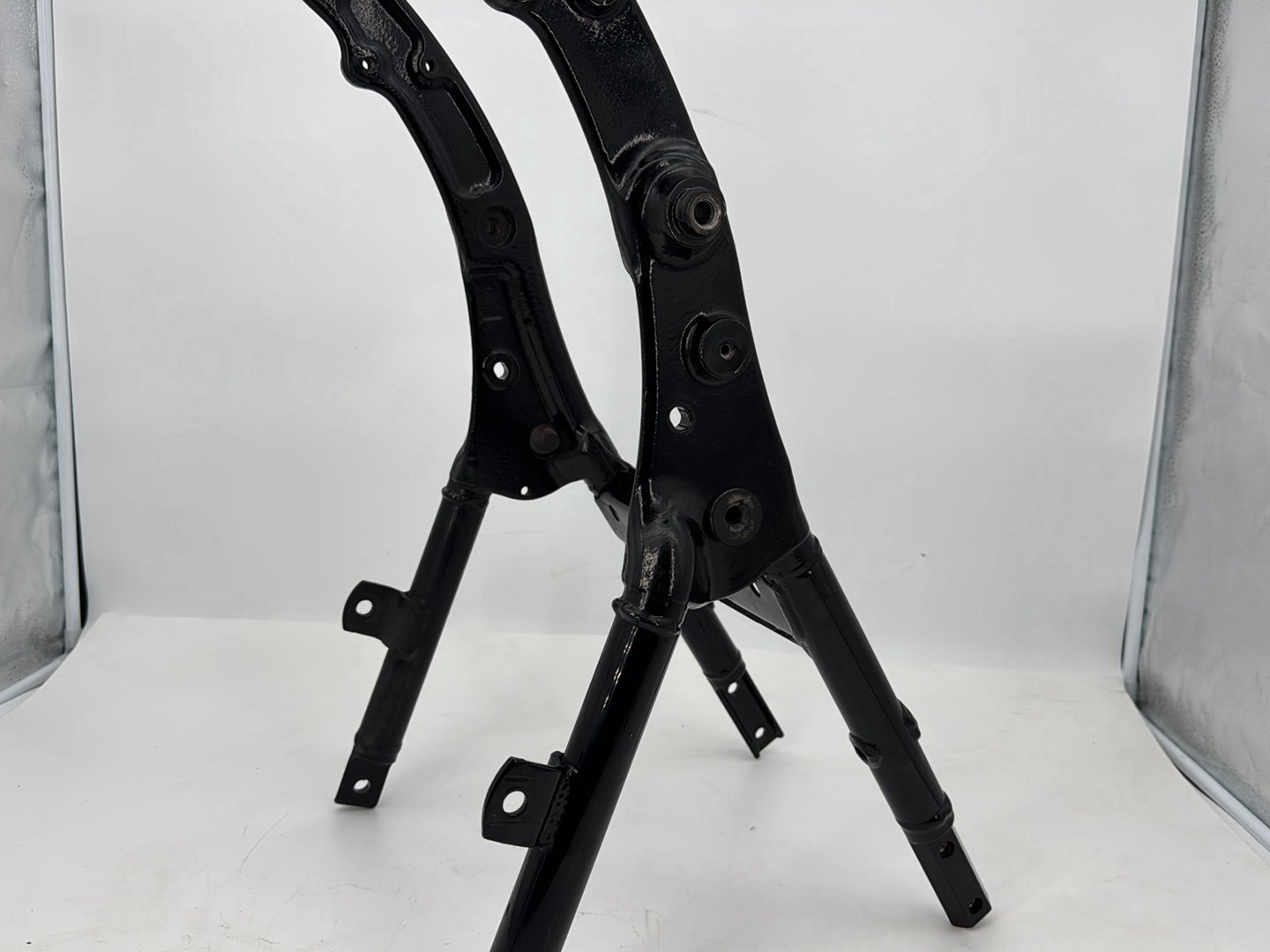 2007 - 2012 Harley-Davidson Touring Road Glide Rear Sub Frame Subframe Tail Rail 	48079-09BHP