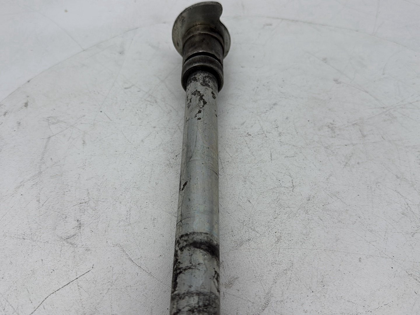 1999 - 2006 Harley-Davidson Touring Electra Glide Ultra Rear Wheel Axle Bolt Shaft 41056-02