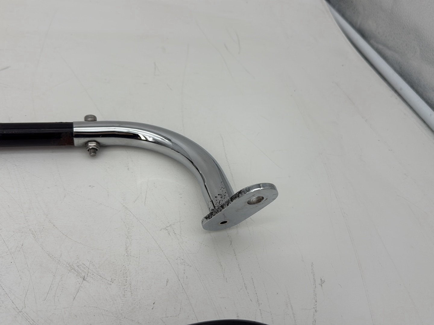 2007 Harley Touring FLHTCU Electra Glide Ultra OEM Rear Left Right Saddlebag Guard Rails Bar