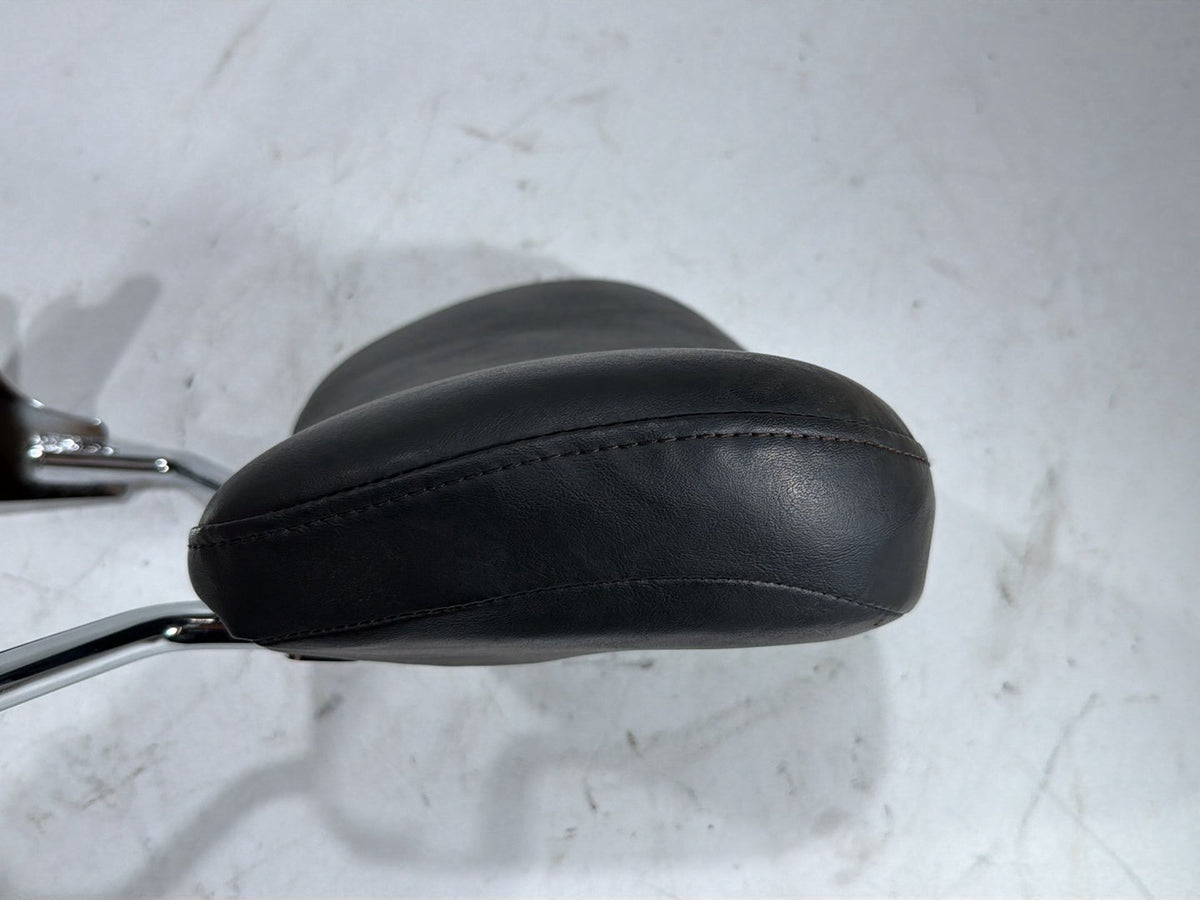 2006 Harley Electra Glide Touring FLHT OEM Rear Sissy Bar w/ Backrest Cushion Pad