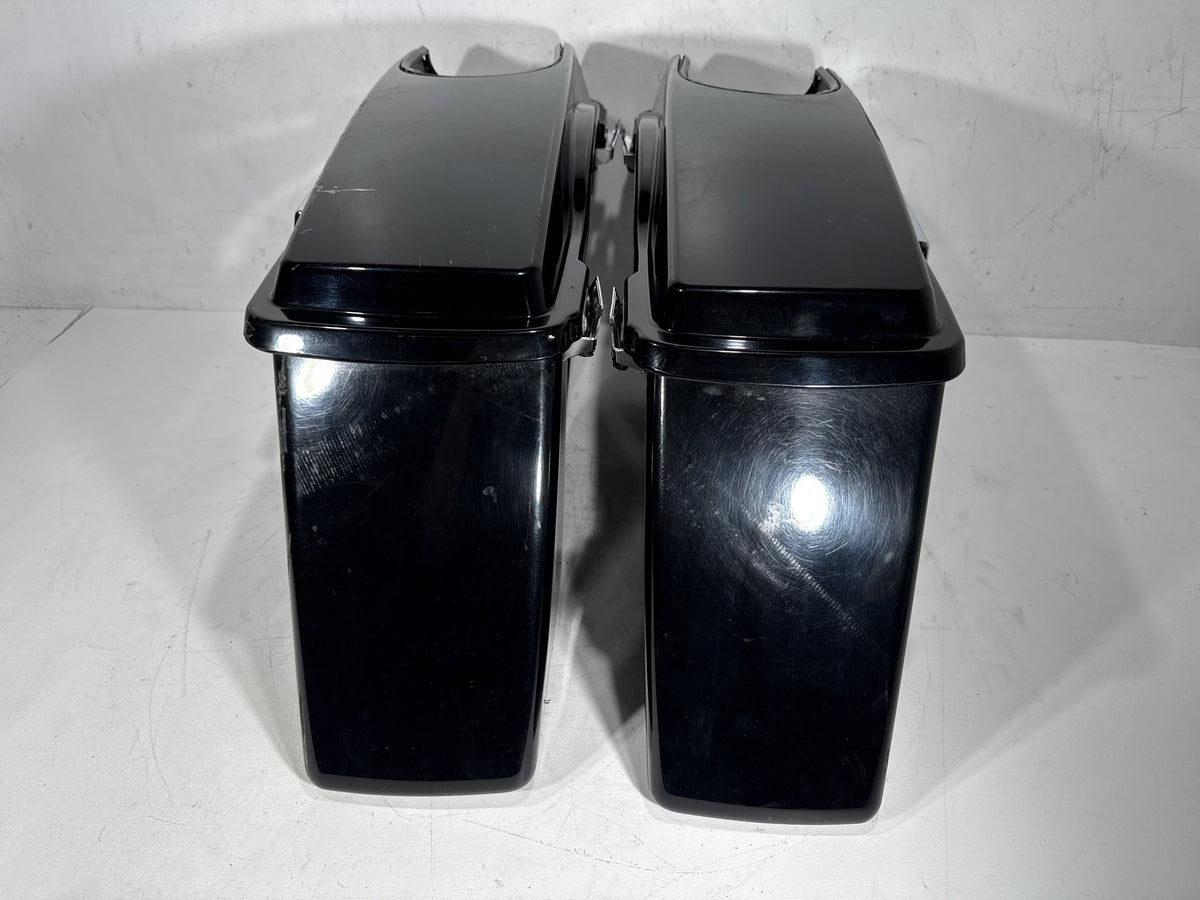 2006 Harley Road King Touring Custom OEM Left Right Saddlebags Luggage NOKey