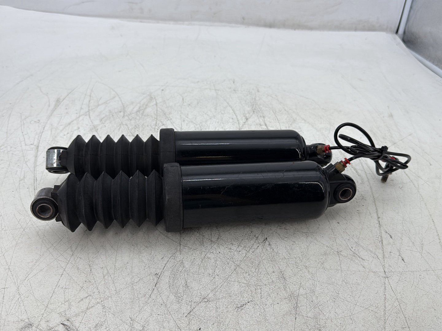 2007 Harley Electra Glide Touring OEM Rear Left Right Shock Absorbers 13"