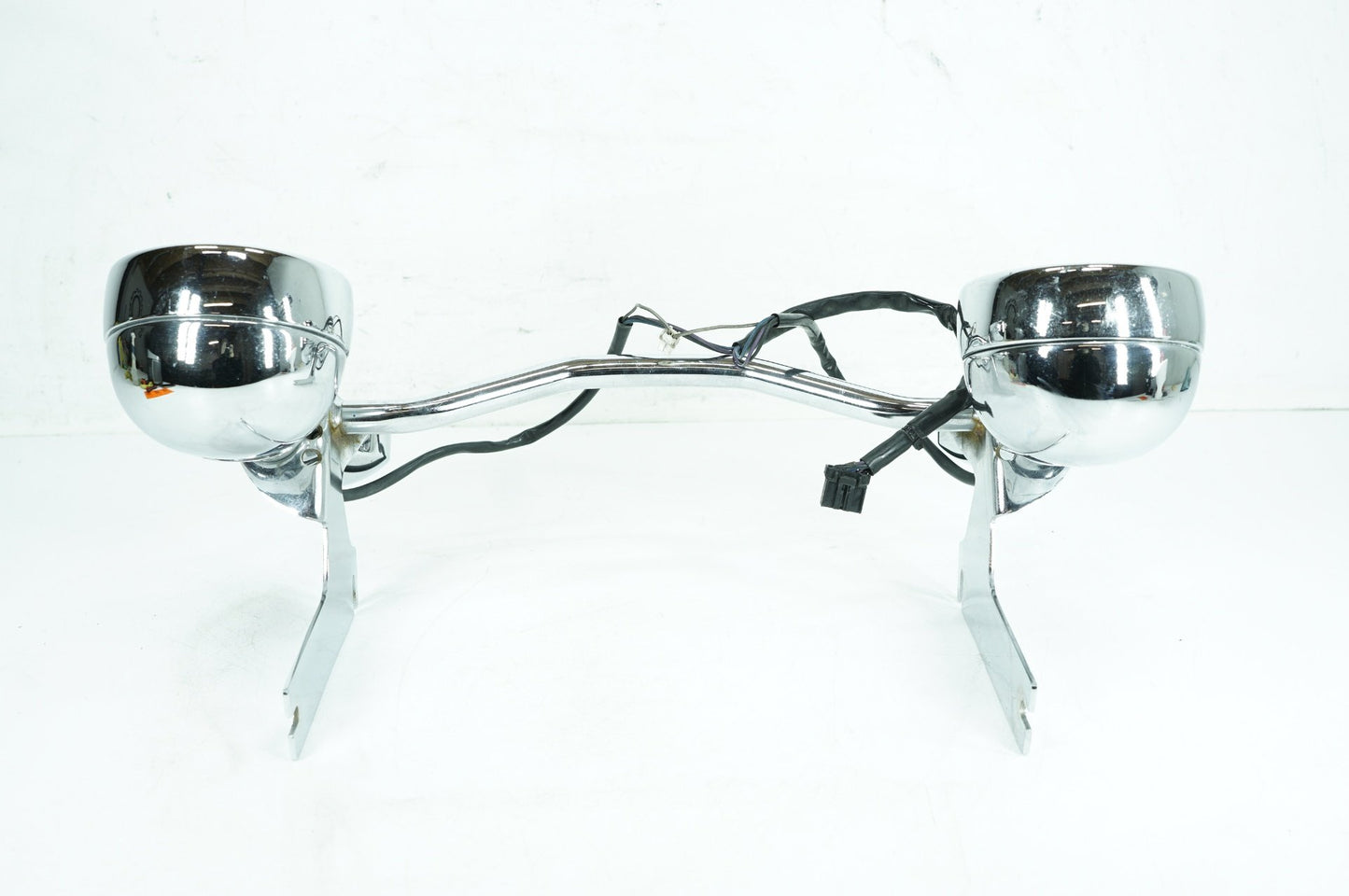 1999 - 2006 Harley-Davidson Touring Road King Front Turn Signal Indicators Aux Light Bar 68712-94A