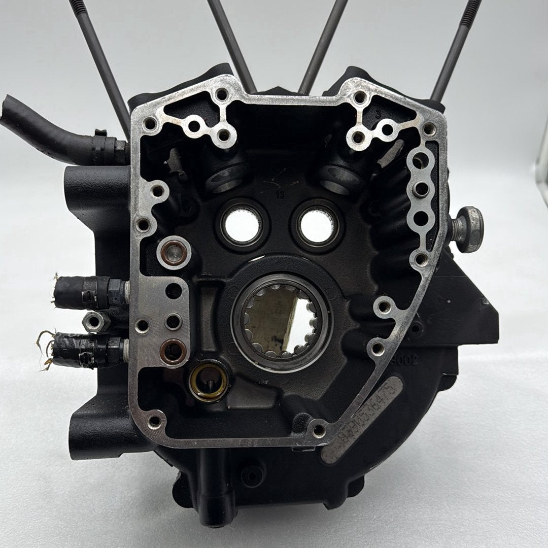 1999 - 2006 Harley-Davidson Touring Electra Glide Classic Crankcase Shaft Engine Motor Cover 24630-03