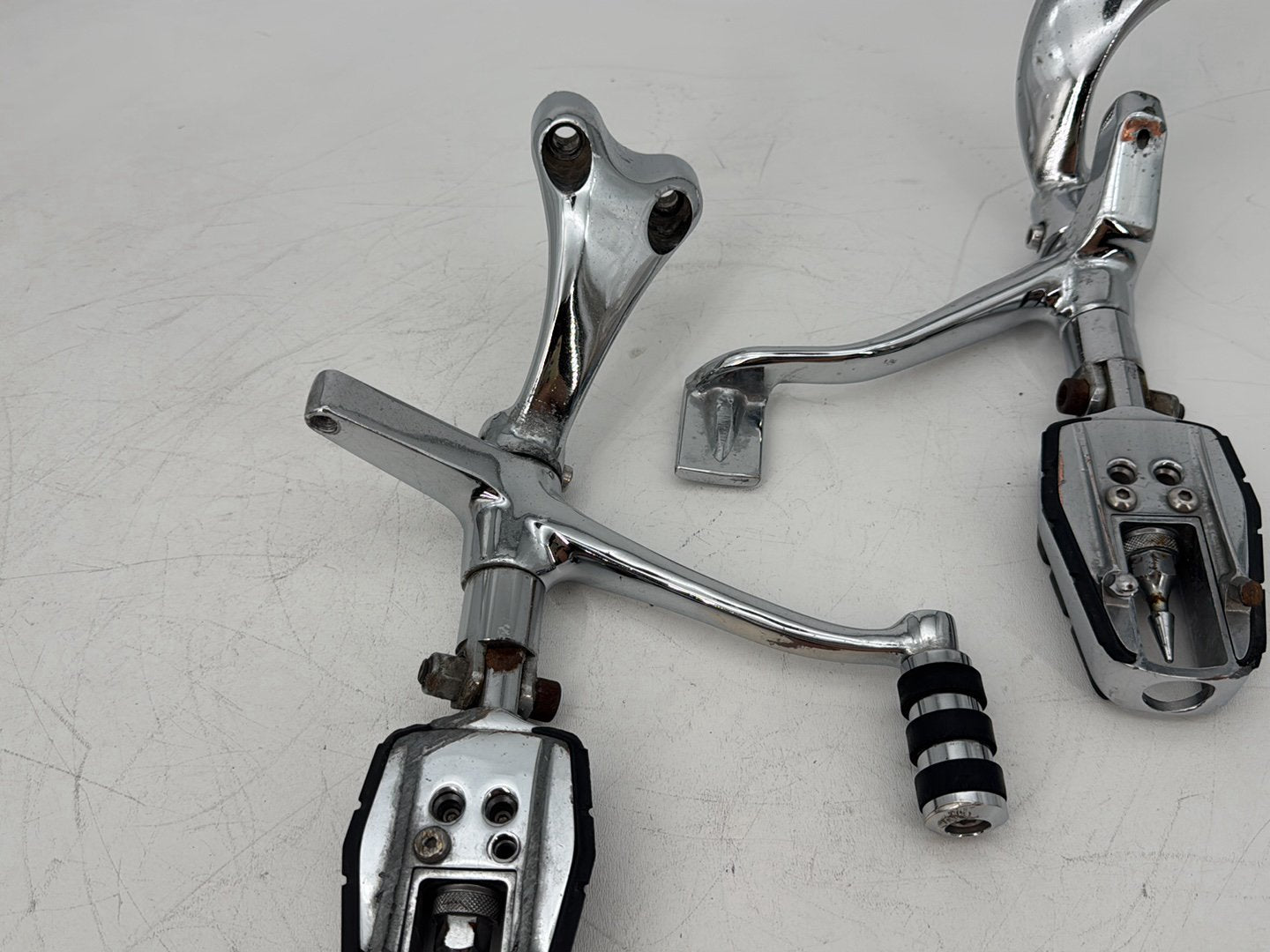 09 Harley Sportster 1200 Low Left Right Foot Brake Control Pegs Kuryakyn Zombie