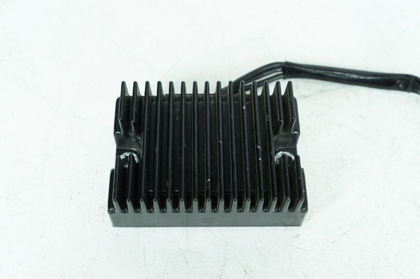 1986 - 2003 Harley-Davidson Sportster Hugger Voltage Regulator Rectifier  74523-94A