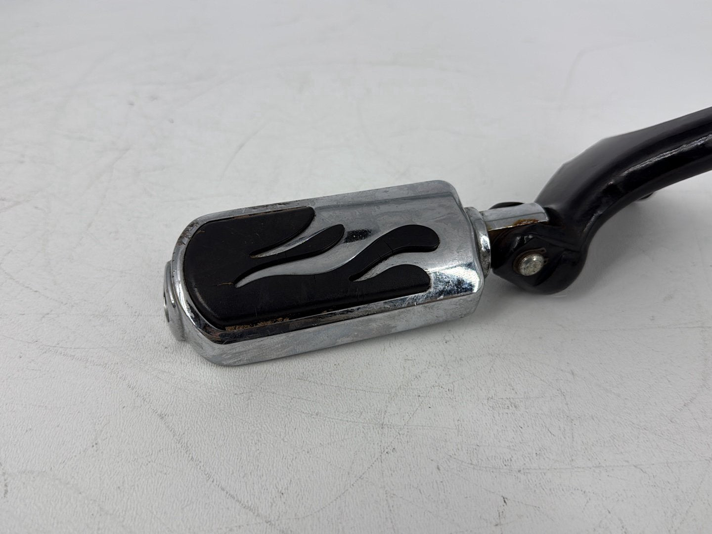 2005 Harley Sportster XL883C 883 Custom OEM Passenger Left & Right Foot Pegs