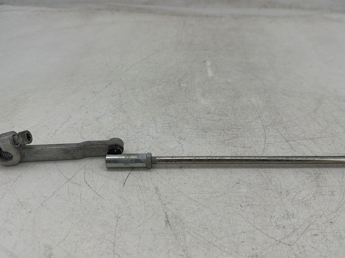 2007 Harley Electra Glide Touring Ultra OEM Gear Shifter Lever Arm & Rod linkage