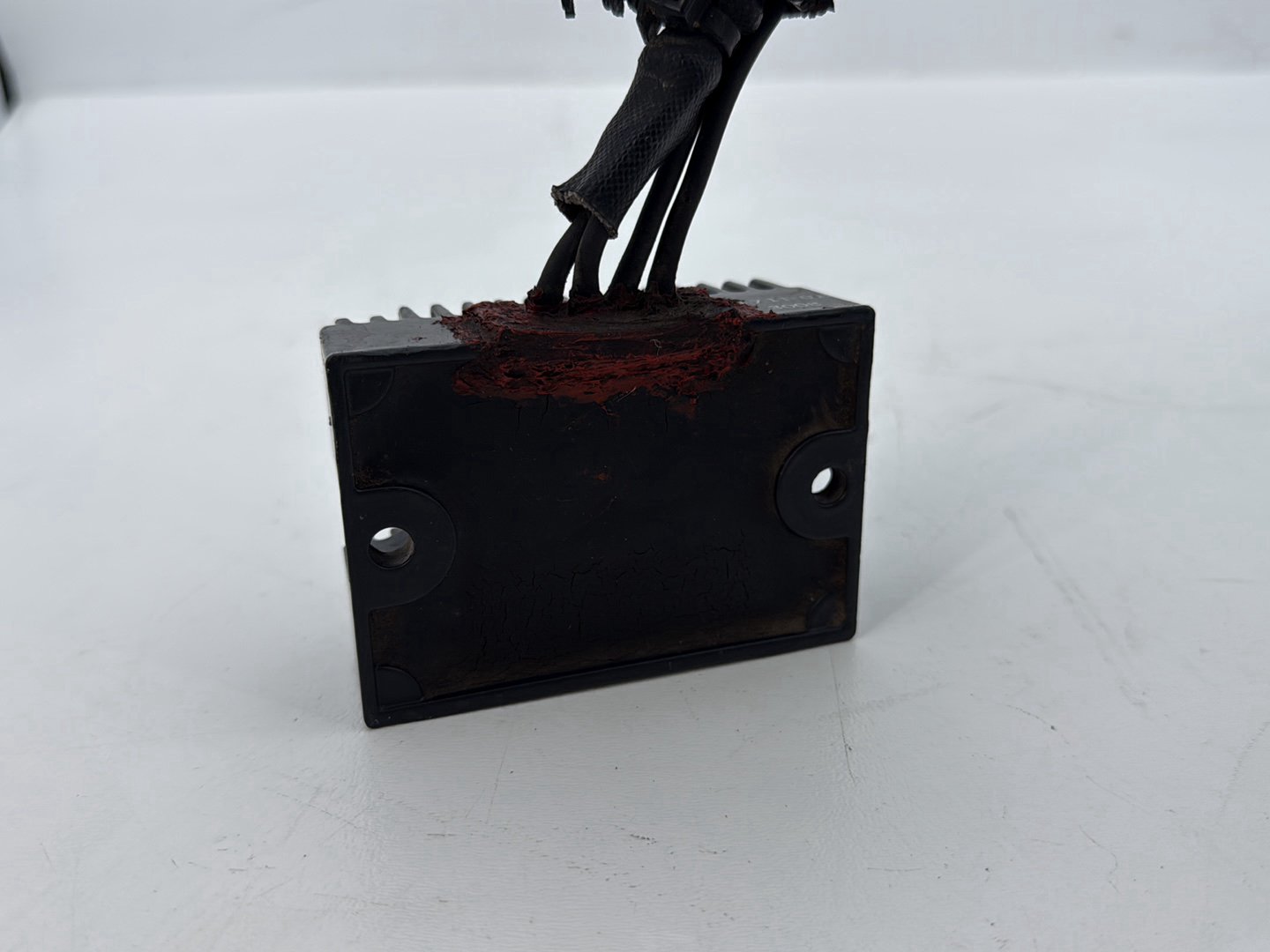 2009 Harley Sportster XL1200C 1200 Custom OEM Voltage Regulator Rectifier