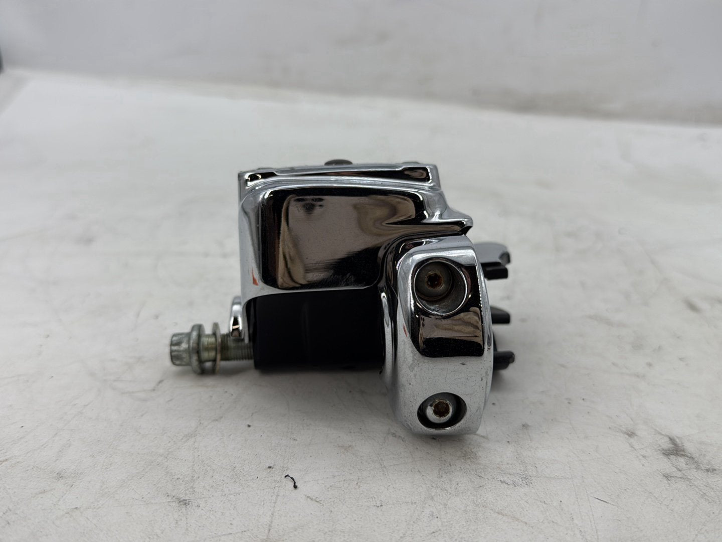 2002 Harley Heritage Softail Classic FLSTC OEM Front Right Hand Brake Lever Master Cylinder Reservoir
